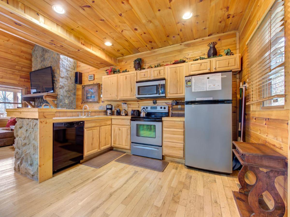 Splashing Sunrise, 2 Bedrooms, Private Pool, Arcade, Hot Tub, Sleeps 6 Pigeon Forge Dış mekan fotoğraf