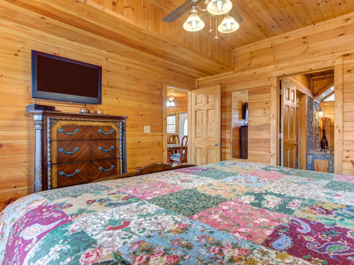 Splashing Sunrise, 2 Bedrooms, Private Pool, Arcade, Hot Tub, Sleeps 6 Pigeon Forge Dış mekan fotoğraf